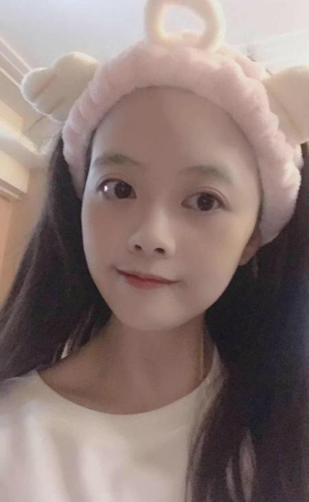 娇小白虎萝莉妹子婉兮